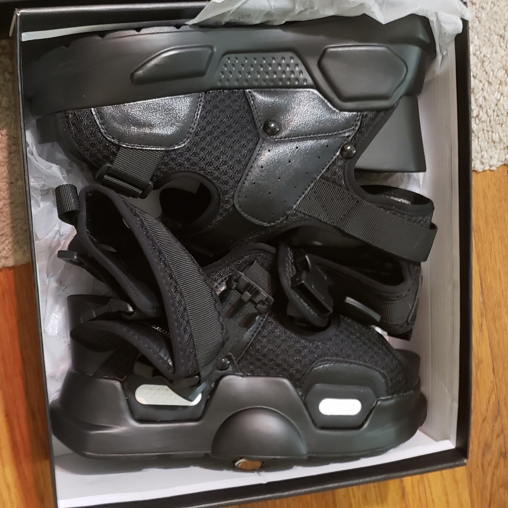 Anthony Wang All Black Wedge Sandals Sold Out 9